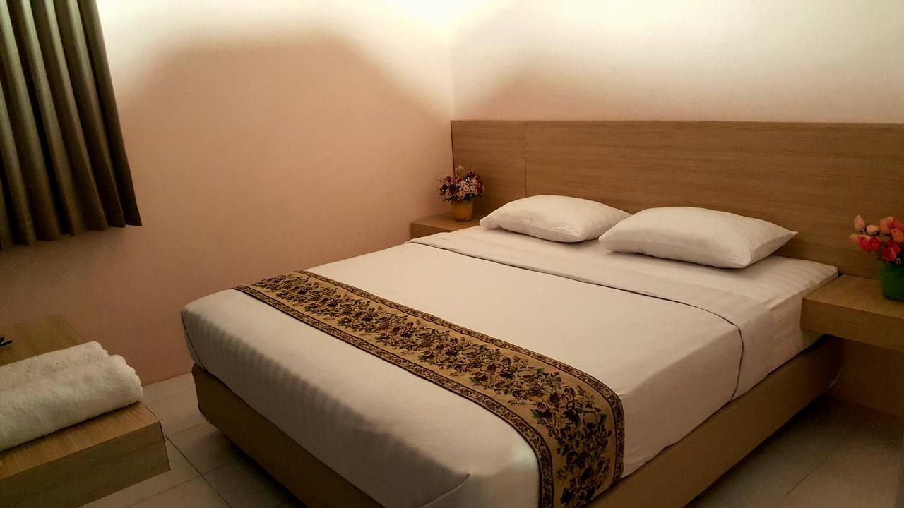 C.Stone Hotel Surabaia Exterior foto